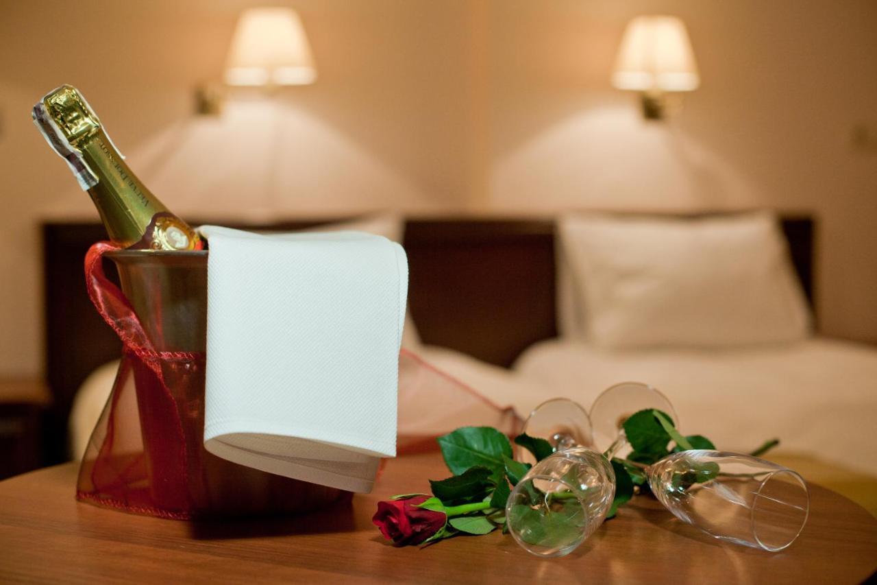 Hotel Masovia Gizycko Luaran gambar